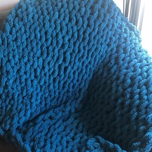 Chunky thread blankets, color of your choice